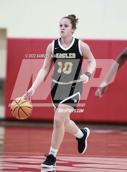Thumbnail 2 in Oak Park vs  Hamilton (West Coast Holiday Tournament) photogallery.