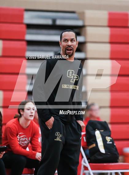 Thumbnail 3 in Oak Park vs  Hamilton (West Coast Holiday Tournament) photogallery.