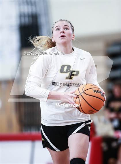 Thumbnail 3 in Oak Park vs  Hamilton (West Coast Holiday Tournament) photogallery.