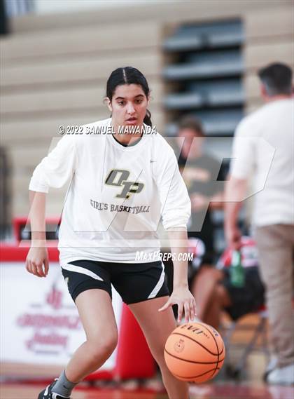 Thumbnail 2 in Oak Park vs  Hamilton (West Coast Holiday Tournament) photogallery.