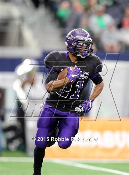 Thumbnail 3 in Lake Dallas vs. Everman (UIL 5A Quarterfinal) photogallery.
