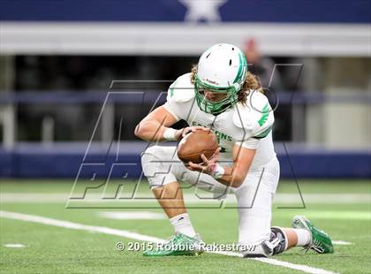 Thumbnail 2 in Lake Dallas vs. Everman (UIL 5A Quarterfinal) photogallery.