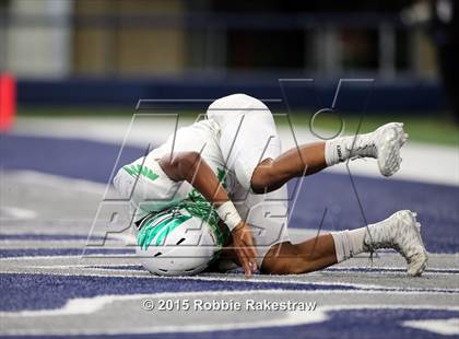 Thumbnail 2 in Lake Dallas vs. Everman (UIL 5A Quarterfinal) photogallery.