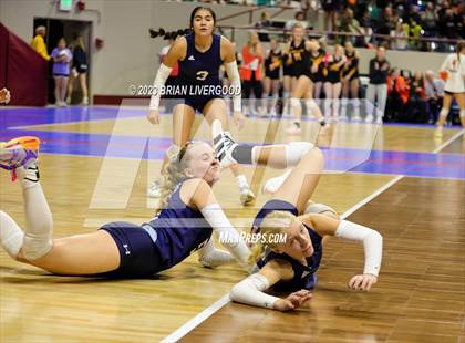 Thumbnail 1 in Platte Valley vs. Resurrection Christian (CHSAA 3A Semifinal) photogallery.