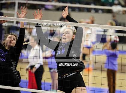 Thumbnail 2 in Platte Valley vs. Resurrection Christian (CHSAA 3A Semifinal) photogallery.
