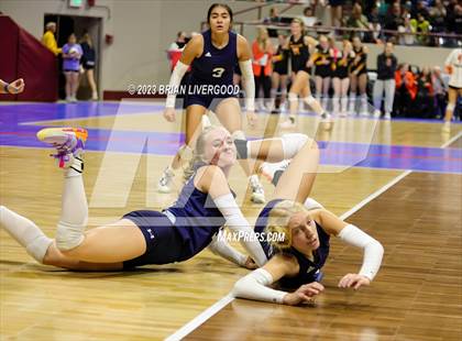 Thumbnail 2 in Platte Valley vs. Resurrection Christian (CHSAA 3A Semifinal) photogallery.