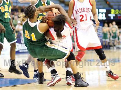 Thumbnail 3 in Brea Olinda vs. Mater Dei (CIF SoCal D2 Final) photogallery.