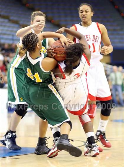 Thumbnail 2 in Brea Olinda vs. Mater Dei (CIF SoCal D2 Final) photogallery.