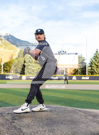 Thumbnail 2 in Lehi vs. Riverton (UHSAA 6A Bracket Play) photogallery.