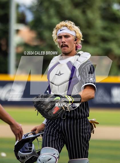 Thumbnail 2 in Lehi vs. Riverton (UHSAA 6A Bracket Play) photogallery.