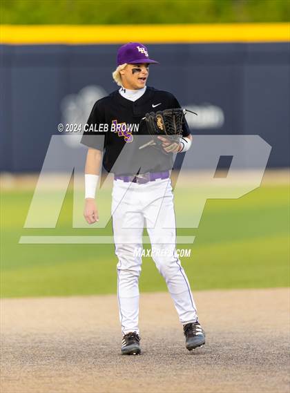Thumbnail 2 in Lehi vs. Riverton (UHSAA 6A Bracket Play) photogallery.
