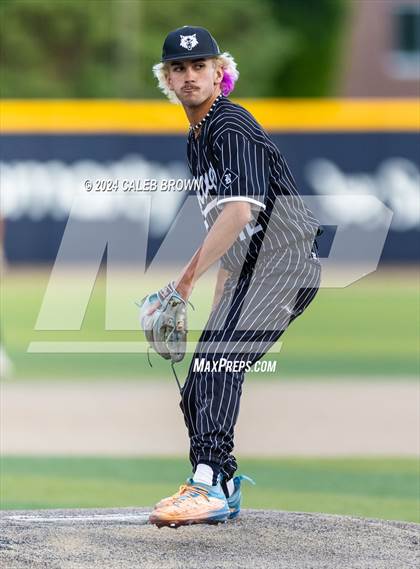 Thumbnail 3 in Lehi vs. Riverton (UHSAA 6A Bracket Play) photogallery.