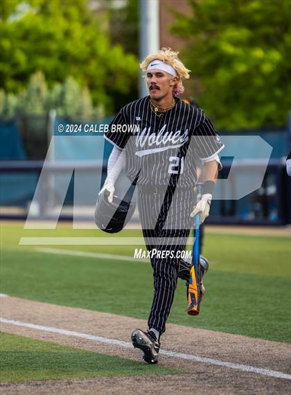 Thumbnail 3 in Lehi vs. Riverton (UHSAA 6A Bracket Play) photogallery.