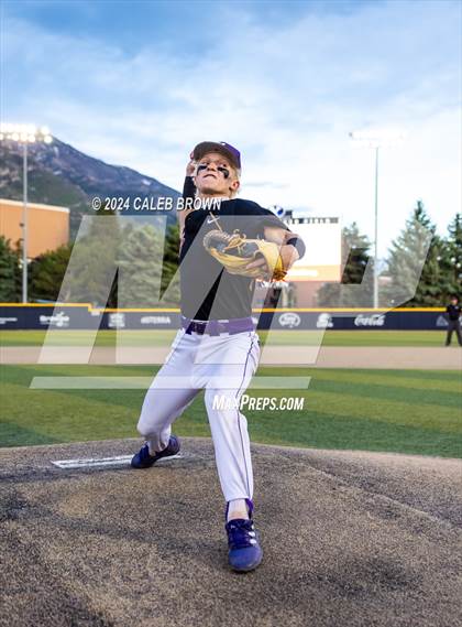 Thumbnail 2 in Lehi vs. Riverton (UHSAA 6A Bracket Play) photogallery.