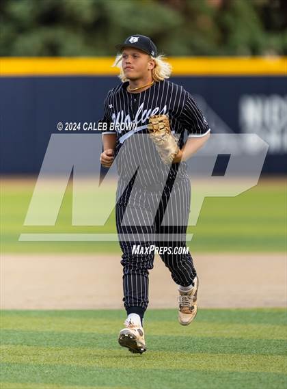 Thumbnail 1 in Lehi vs. Riverton (UHSAA 6A Bracket Play) photogallery.