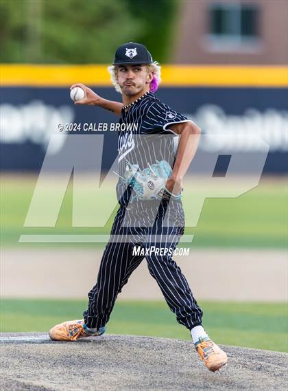 Thumbnail 1 in Lehi vs. Riverton (UHSAA 6A Bracket Play) photogallery.
