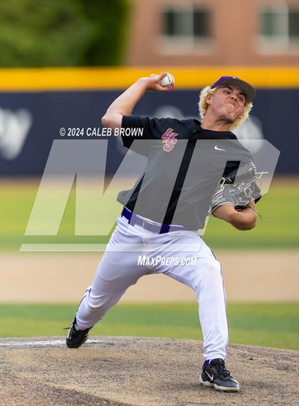 Thumbnail 3 in Lehi vs. Riverton (UHSAA 6A Bracket Play) photogallery.