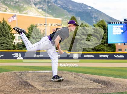 Thumbnail 2 in Lehi vs. Riverton (UHSAA 6A Bracket Play) photogallery.