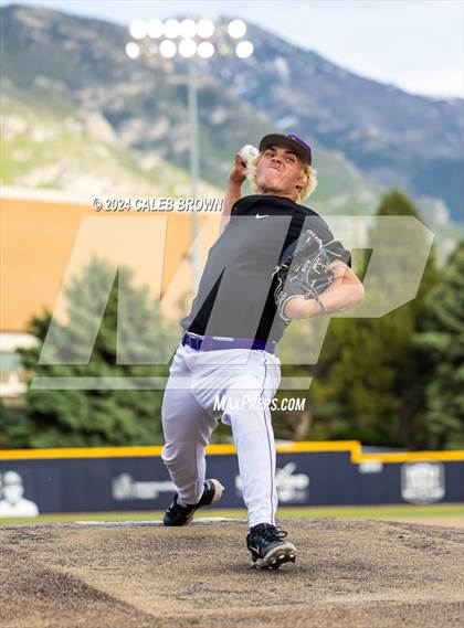 Thumbnail 2 in Lehi vs. Riverton (UHSAA 6A Bracket Play) photogallery.