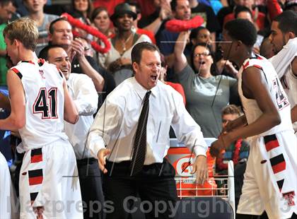 Thumbnail 2 in Royal vs. Tustin (CIF SS DIV 3AA Final) photogallery.