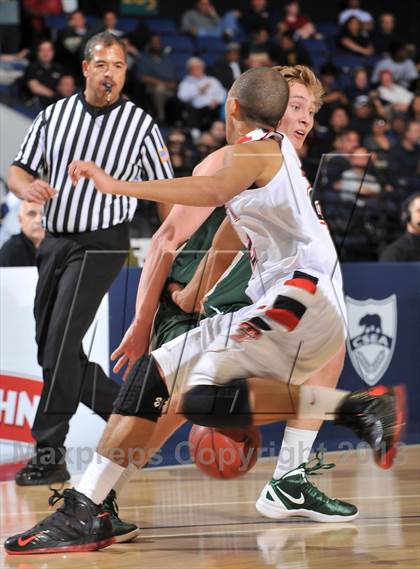 Thumbnail 1 in Royal vs. Tustin (CIF SS DIV 3AA Final) photogallery.