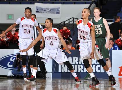 Thumbnail 2 in Royal vs. Tustin (CIF SS DIV 3AA Final) photogallery.