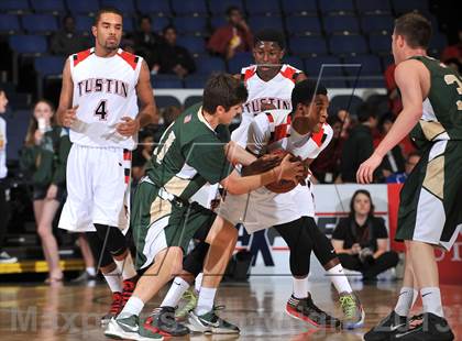 Thumbnail 3 in Royal vs. Tustin (CIF SS DIV 3AA Final) photogallery.
