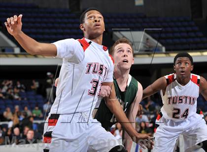 Thumbnail 3 in Royal vs. Tustin (CIF SS DIV 3AA Final) photogallery.
