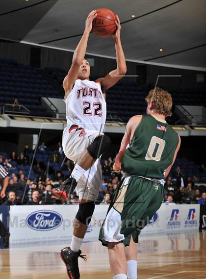 Thumbnail 1 in Royal vs. Tustin (CIF SS DIV 3AA Final) photogallery.