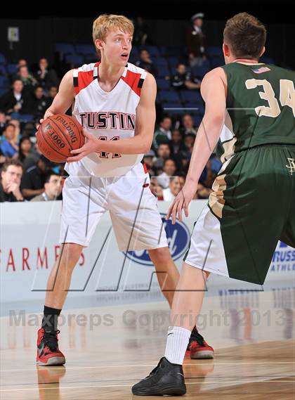 Thumbnail 1 in Royal vs. Tustin (CIF SS DIV 3AA Final) photogallery.