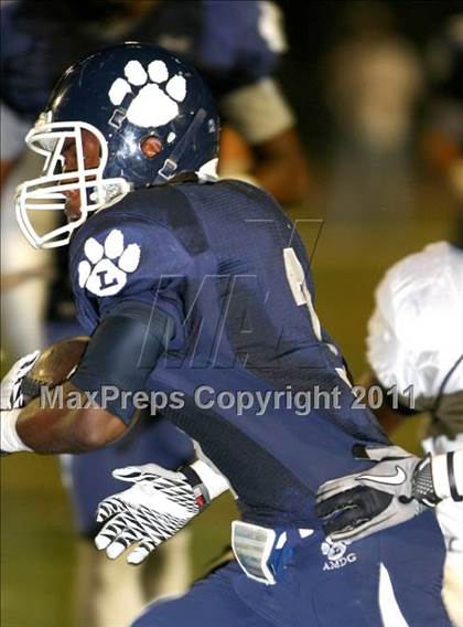Thumbnail 1 in Loyola vs. St. John Bosco photogallery.