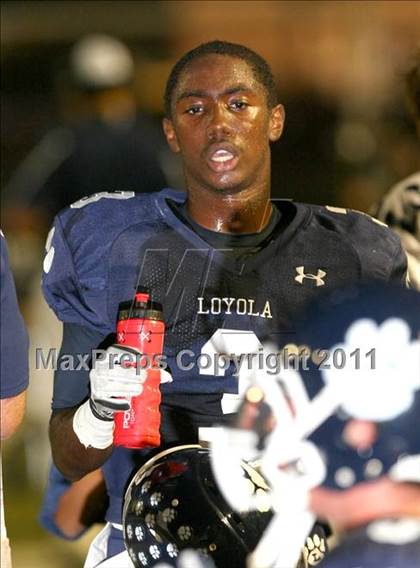 Thumbnail 2 in Loyola vs. St. John Bosco photogallery.