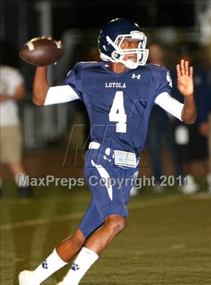 Thumbnail 2 in Loyola vs. St. John Bosco photogallery.