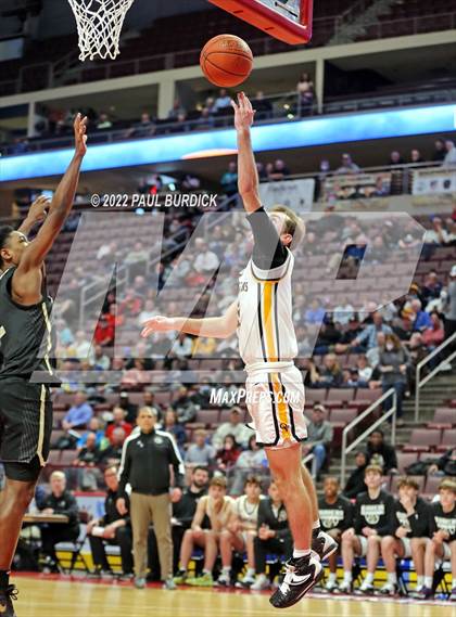 Thumbnail 2 in Neumann-Goretti vs. Quaker Valley (PIAA 4A Championship) photogallery.