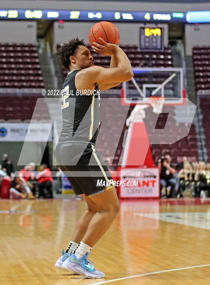 Thumbnail 2 in Neumann-Goretti vs. Quaker Valley (PIAA 4A Championship) photogallery.