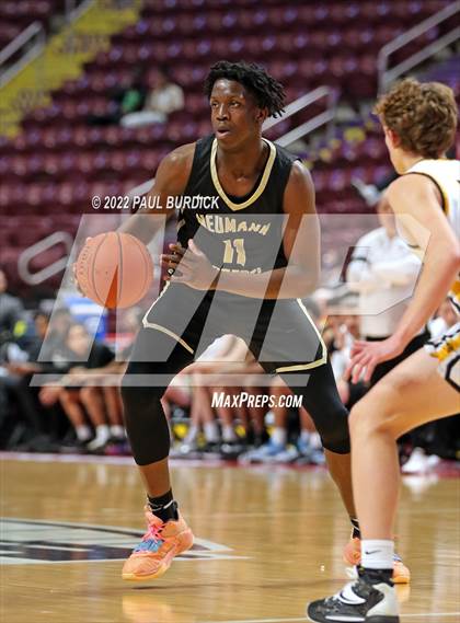 Thumbnail 3 in Neumann-Goretti vs. Quaker Valley (PIAA 4A Championship) photogallery.