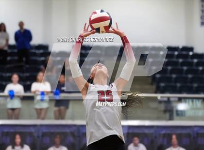Thumbnail 1 in Weiss vs. Friendswood (UIL 5A Volleyball Division II  Region 3 Semifinal)  photogallery.