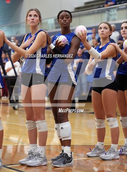 Thumbnail 3 in Weiss vs. Friendswood (UIL 5A Volleyball Division II  Region 3 Semifinal)  photogallery.
