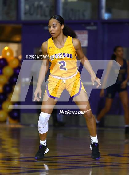 Thumbnail 1 in Warren vs. Lynwood photogallery.
