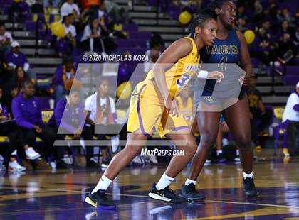Thumbnail 3 in Warren vs. Lynwood photogallery.