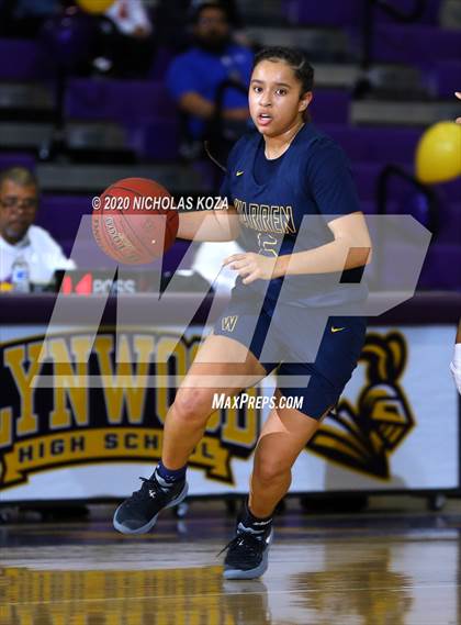 Thumbnail 3 in Warren vs. Lynwood photogallery.