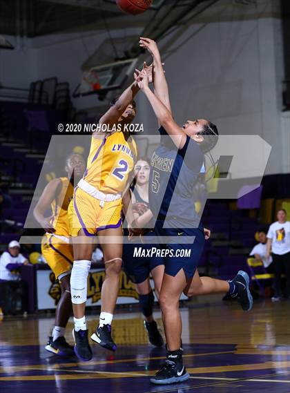 Thumbnail 3 in Warren vs. Lynwood photogallery.