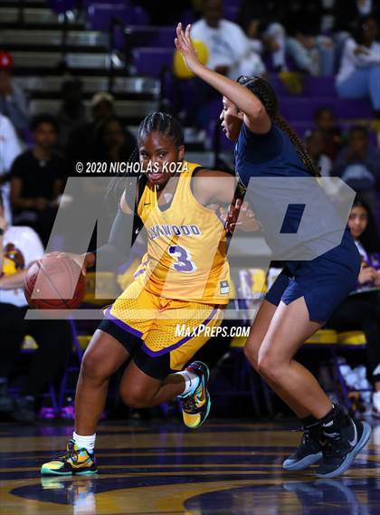 Thumbnail 3 in Warren vs. Lynwood photogallery.
