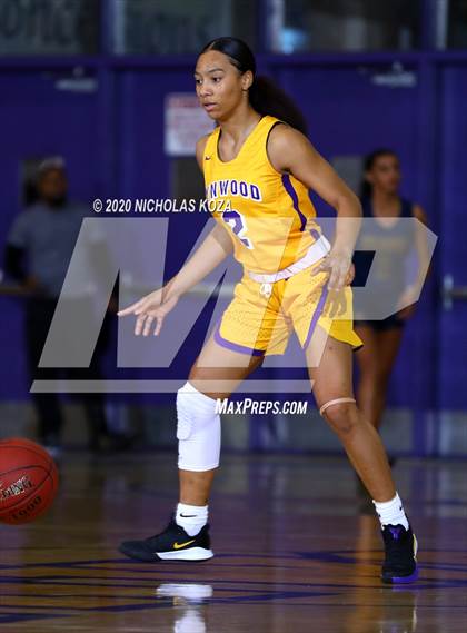 Thumbnail 2 in Warren vs. Lynwood photogallery.
