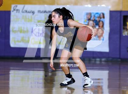 Thumbnail 2 in Warren vs. Lynwood photogallery.