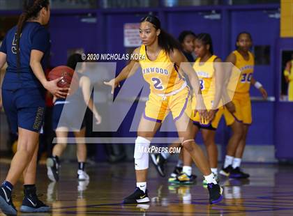 Thumbnail 1 in Warren vs. Lynwood photogallery.