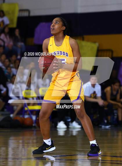 Thumbnail 1 in Warren vs. Lynwood photogallery.