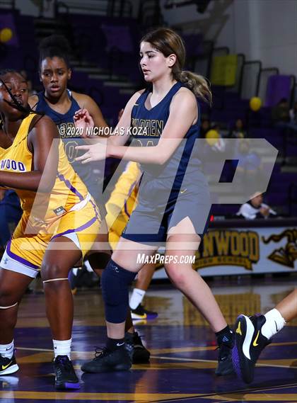 Thumbnail 1 in Warren vs. Lynwood photogallery.