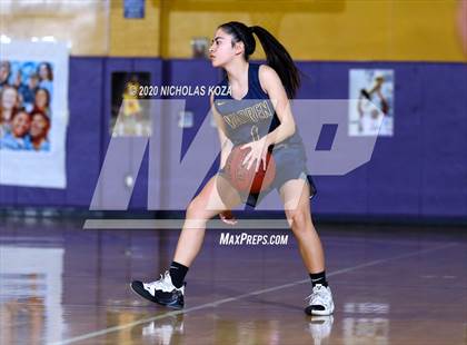Thumbnail 3 in Warren vs. Lynwood photogallery.