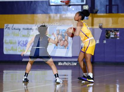 Thumbnail 3 in Warren vs. Lynwood photogallery.